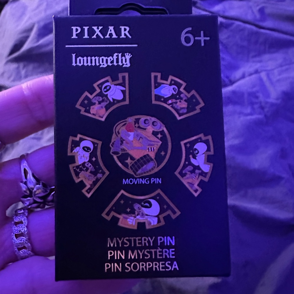 Loungefly Disney Pixar WALL-E EVE & WALL-E Puzzle Blind Box Enamel Pin